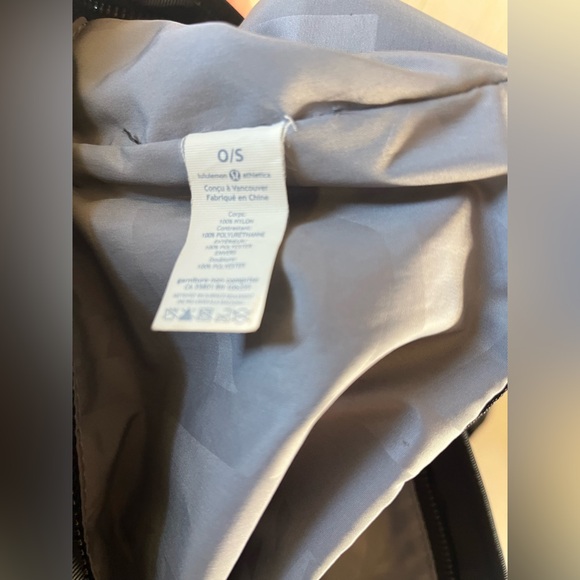 Lululemon Bliss Gym Bag Yoga Bag Travel Bag Black Large!! - Picture 9 of 9